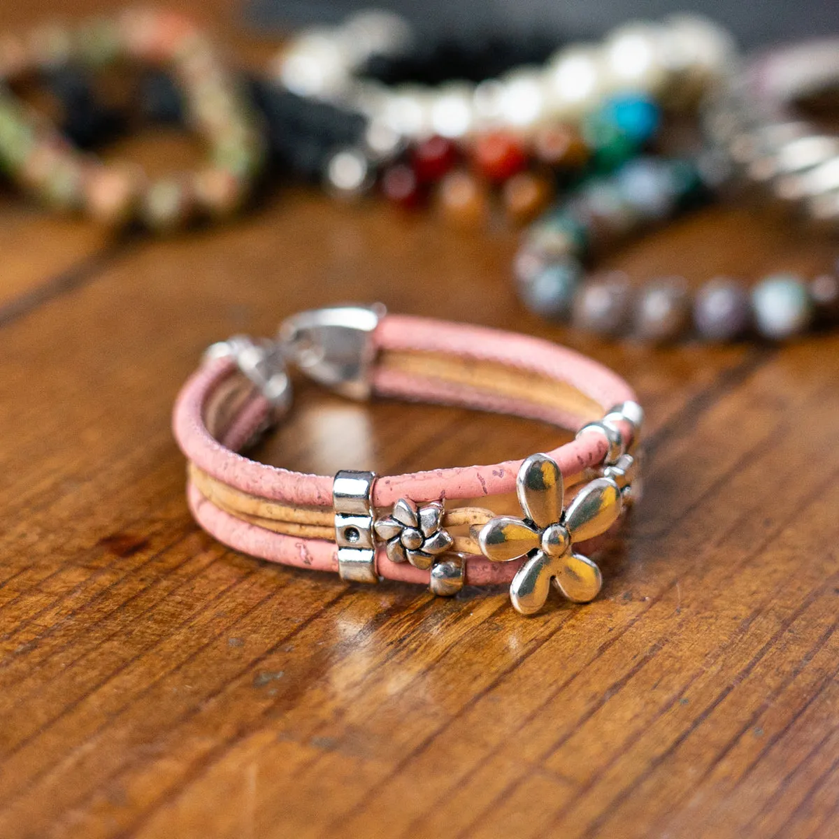 Colorful Cork and Alloy Flower Bracelet