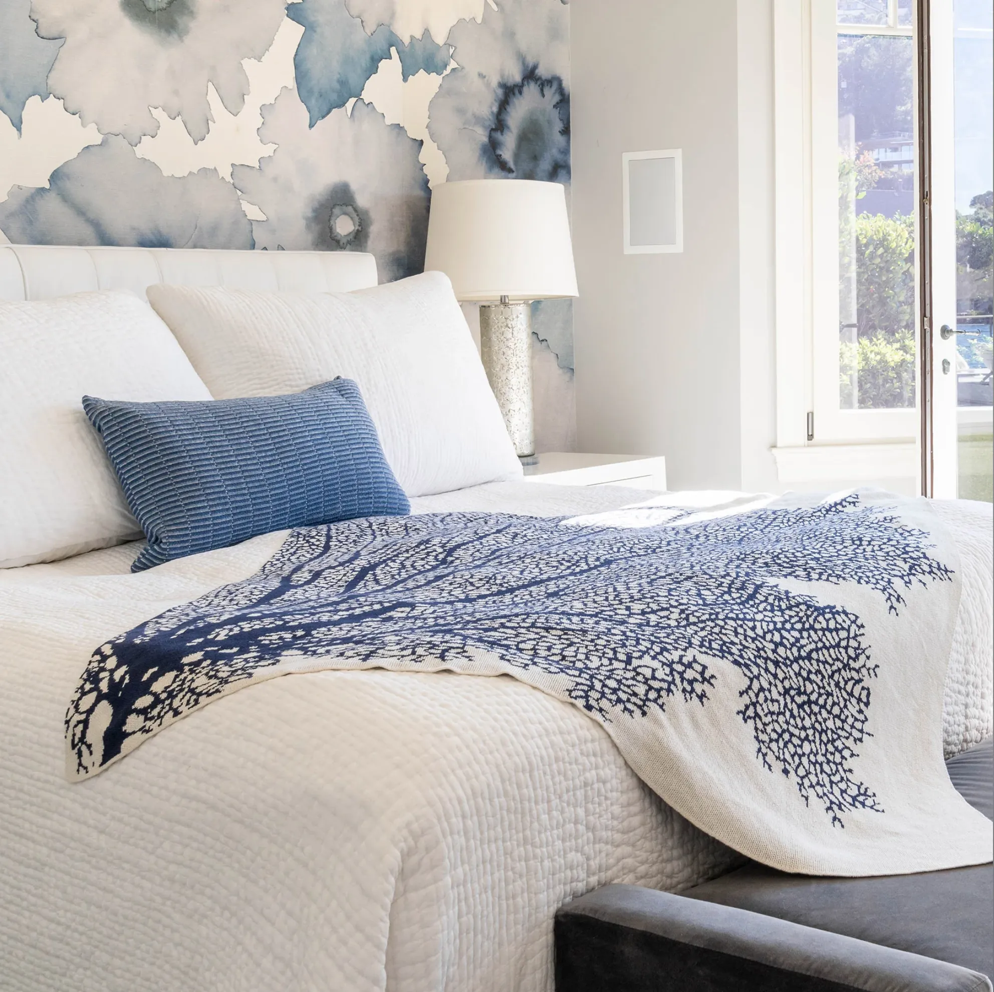Eco Coral Fan Throw Blanket