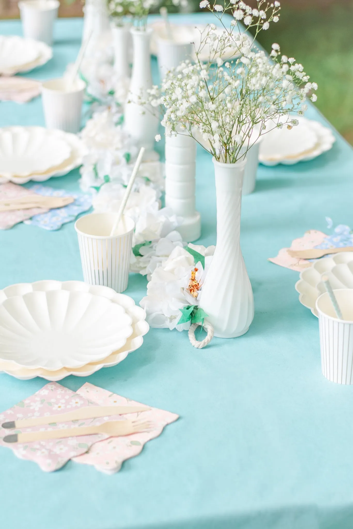 Eco-Friendly Paper Tablecloth Table Cover- Blue