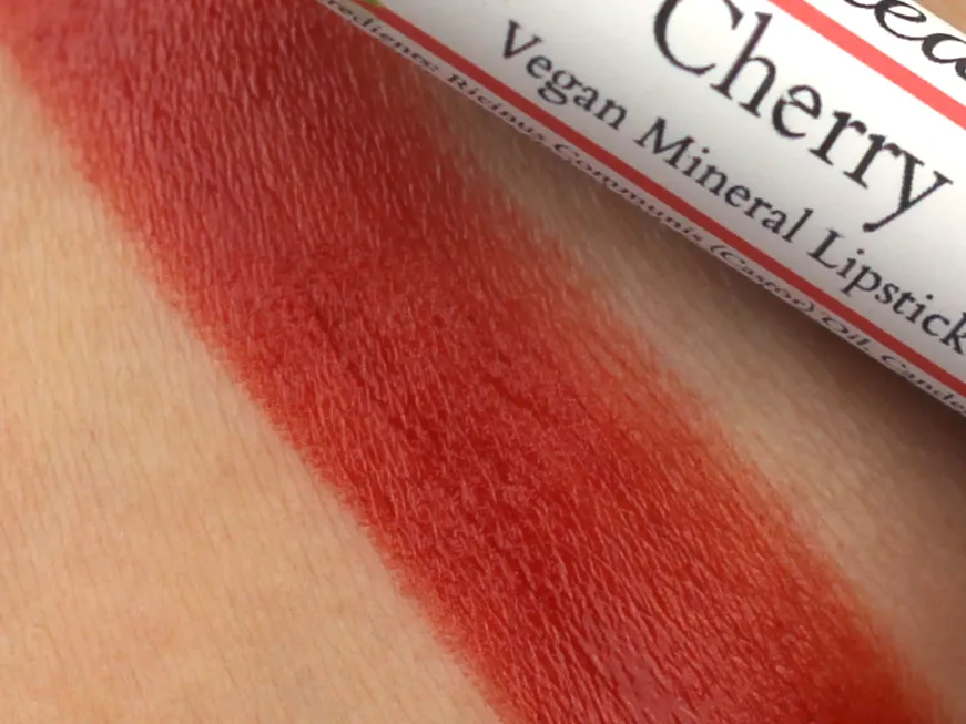 "Cherry" - Mineral Lipstick